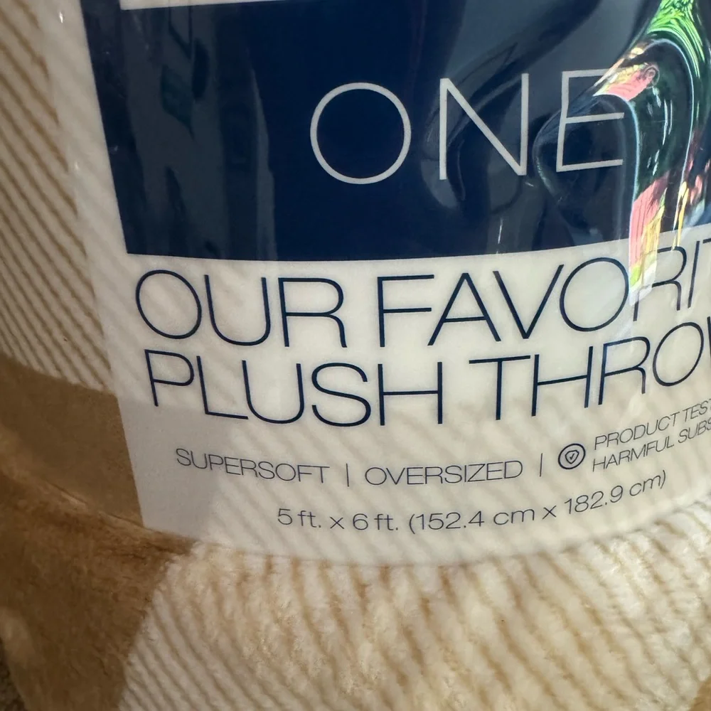The Big One Supersoft Plush Throw in Tan and Cream